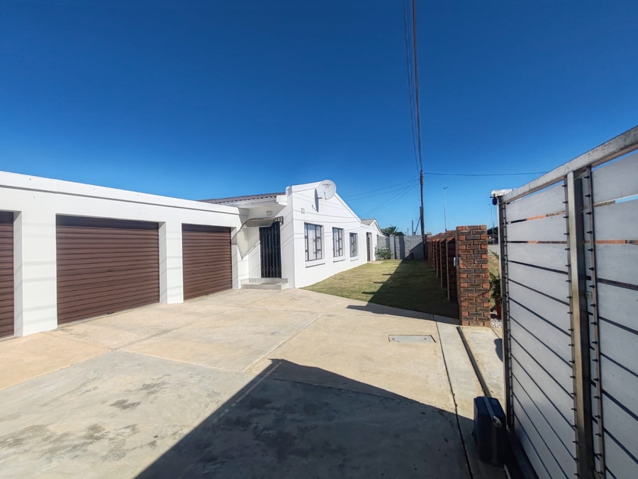 3 Bedroom Property for Sale in Windsor Park Eastern Cape